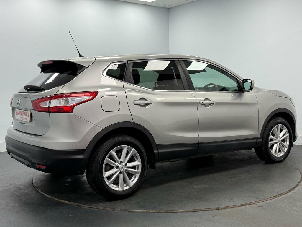 Nissan Qashqai 1.6 Dci Acenta Premium Xtronic Silver #4
