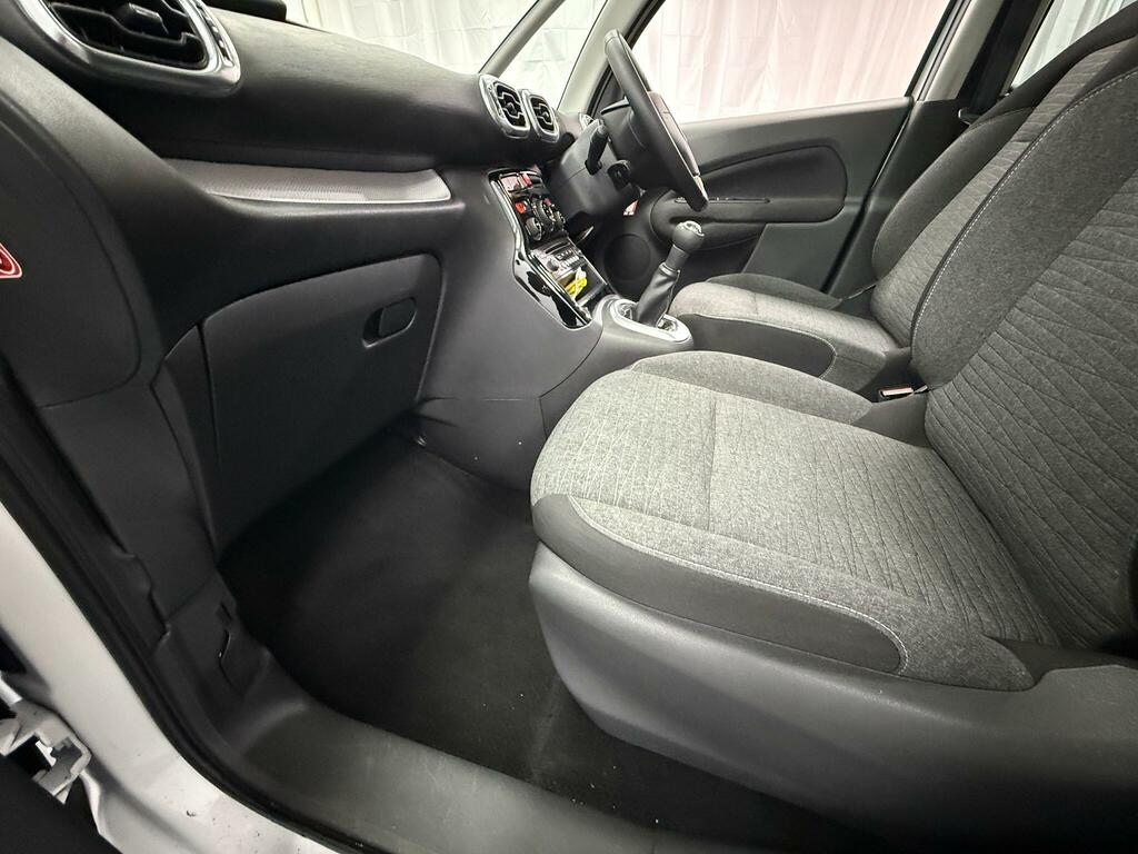 Citroen C3 Picasso 1.6L Platinum Purple #24