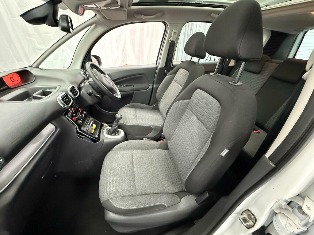 Citroen C3 Picasso 1.6L Platinum Purple #22