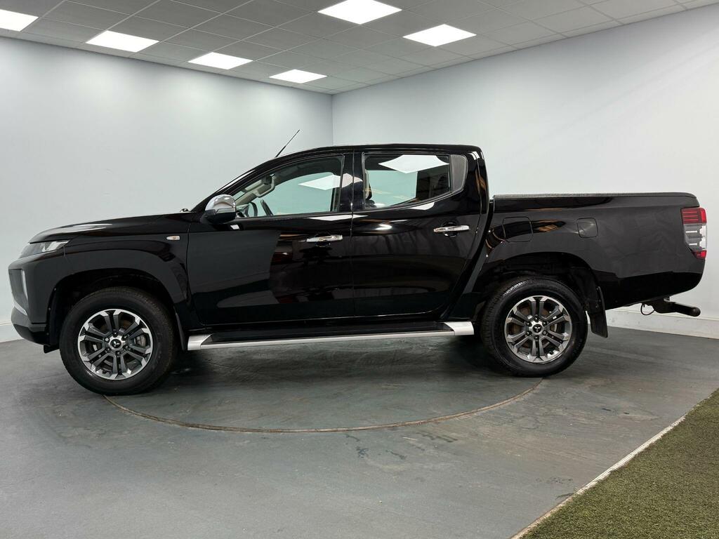 Mitsubishi L200 Black #28