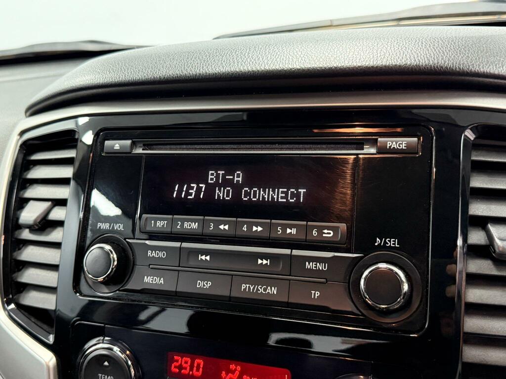 Mitsubishi L200 Black #12