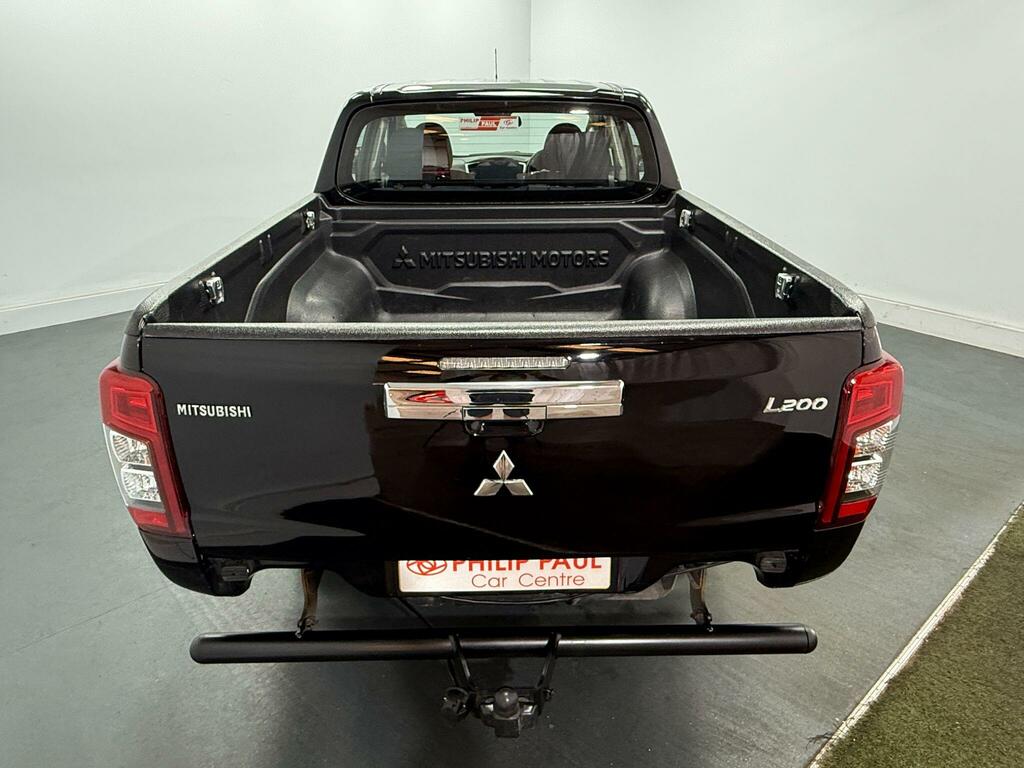 Mitsubishi L200 Black #41
