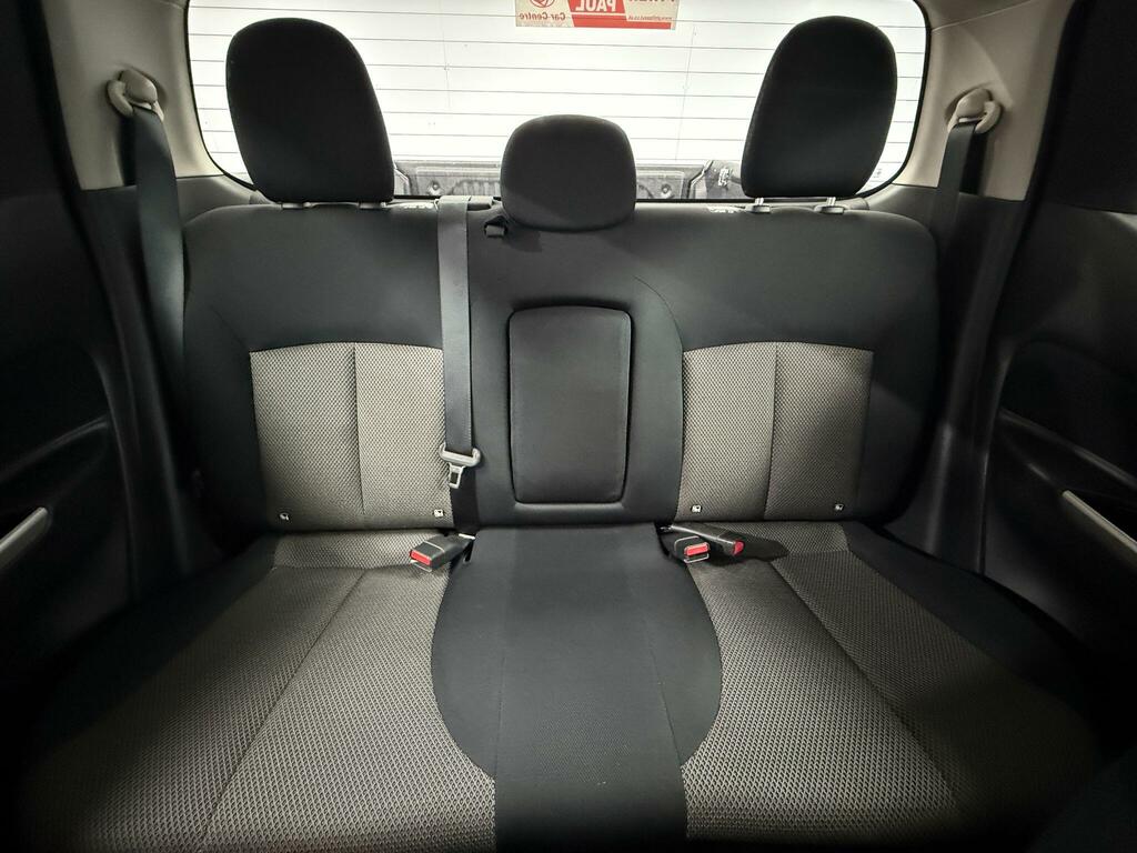 Mitsubishi L200 Black #18