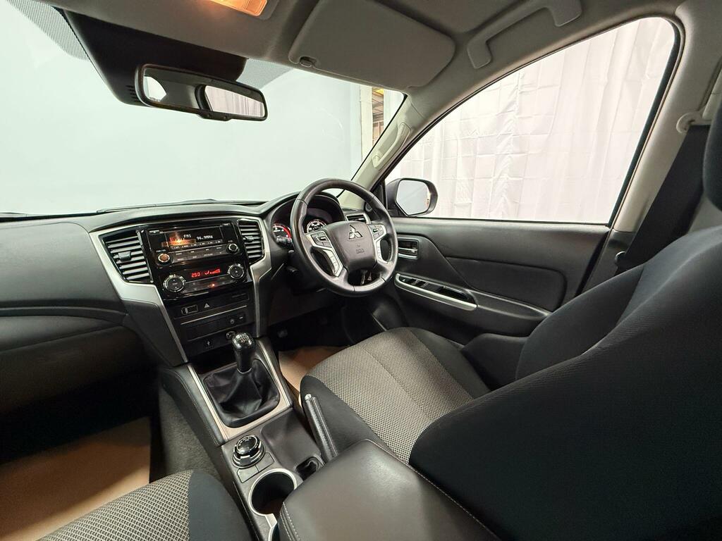 Mitsubishi L200 Black #23