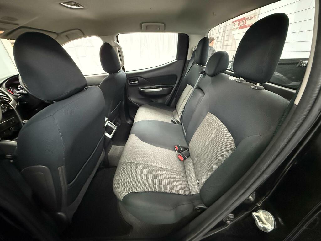 Mitsubishi L200 Black #21