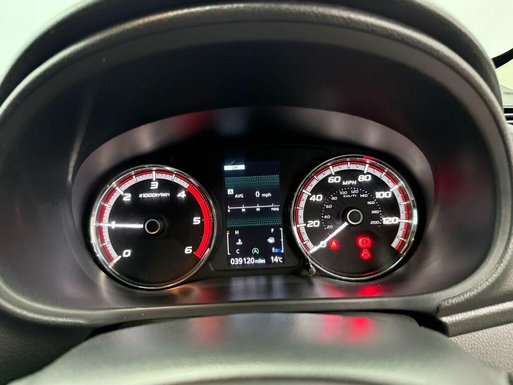 Mitsubishi L200 Black #10