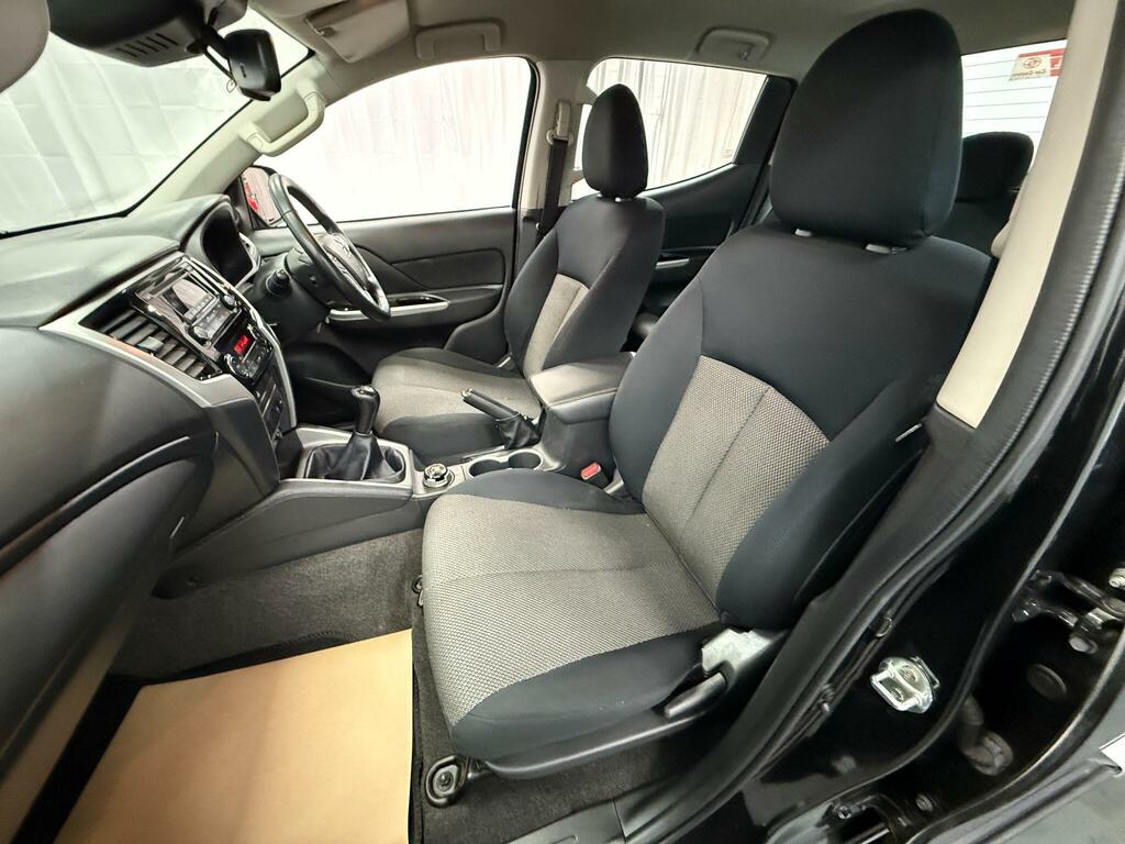 Mitsubishi L200 Black #24