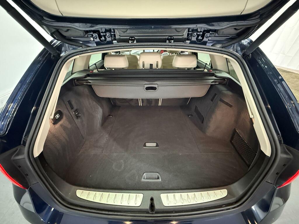 BMW 3 Series 320I Se Saloon Black #21