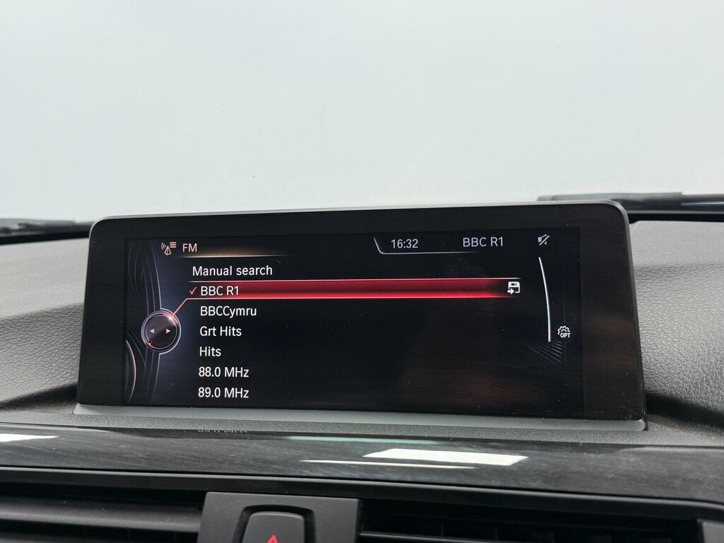 BMW 3 Series 320I Se Saloon Black #11