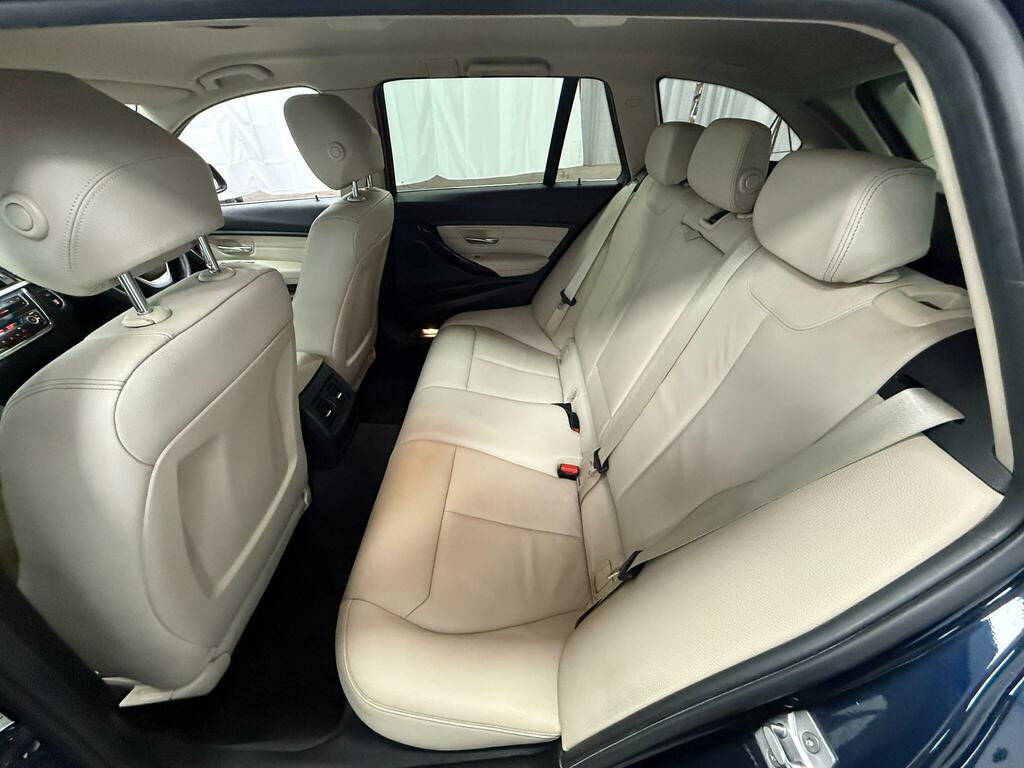 BMW 3 Series 320I Se Saloon Black #23