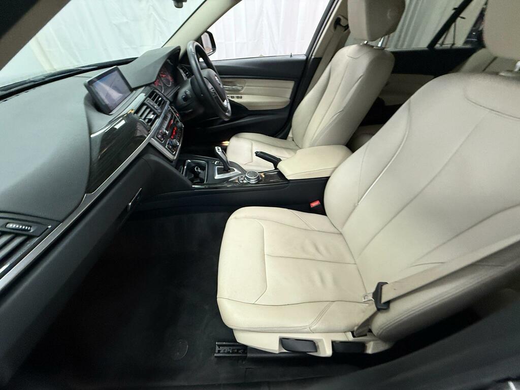 BMW 3 Series 320I Se Saloon Black #27