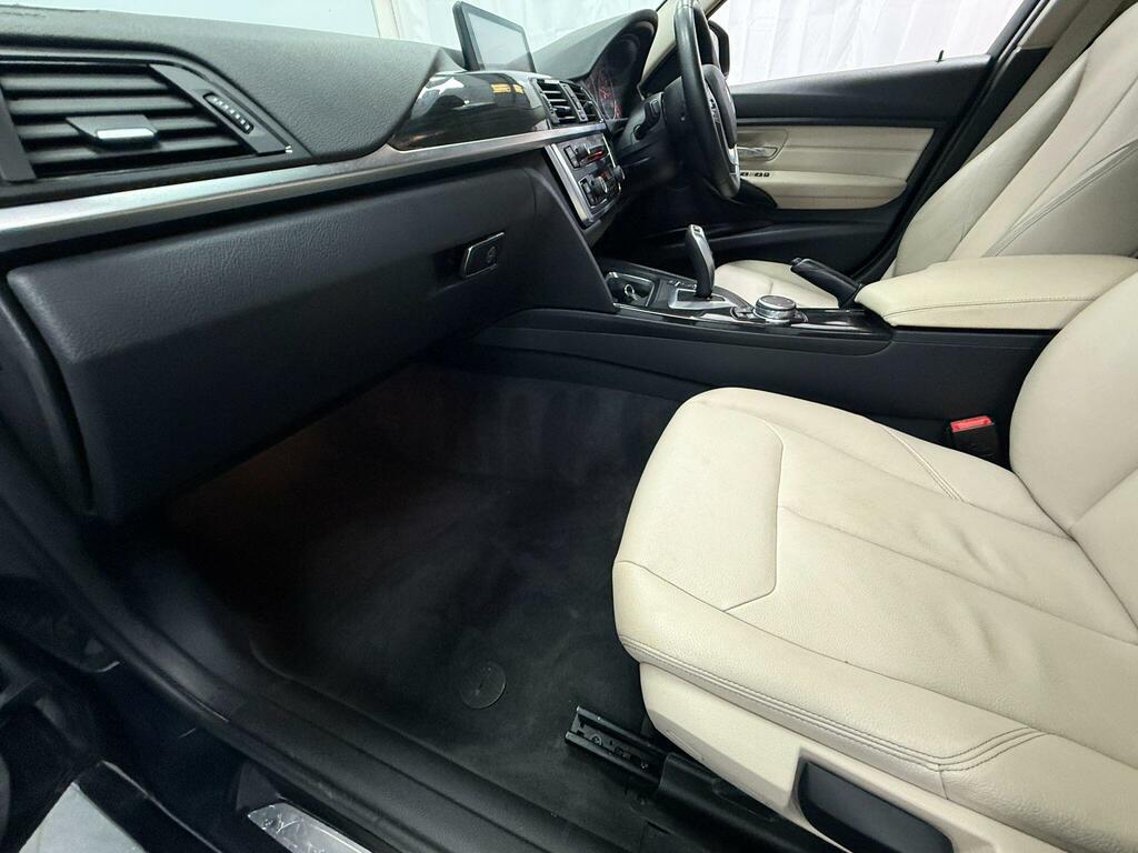 BMW 3 Series 320I Se Saloon Black #28