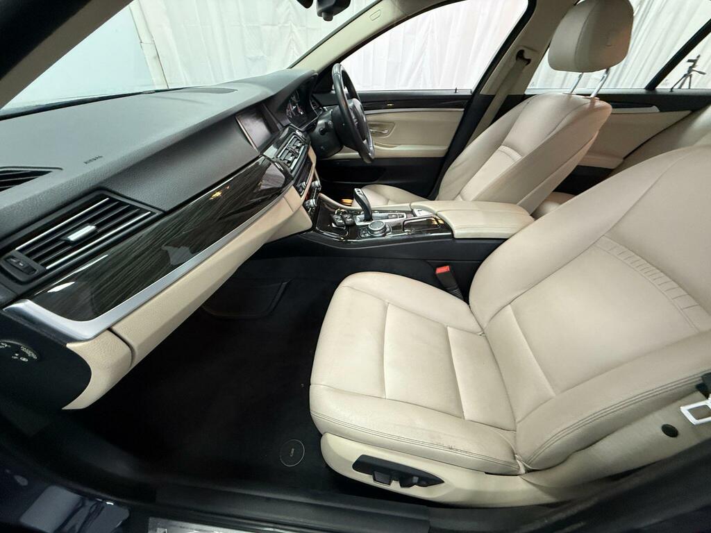 BMW 5 Series Black #26