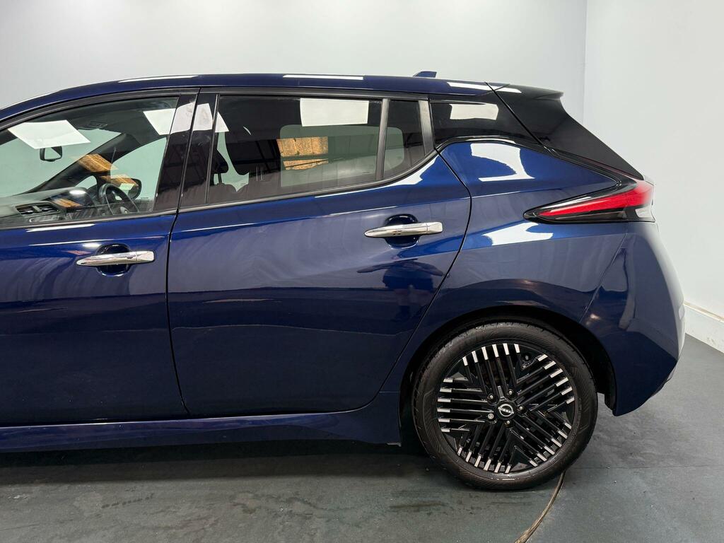 Nissan Leaf Leaf N-connecta Black #40