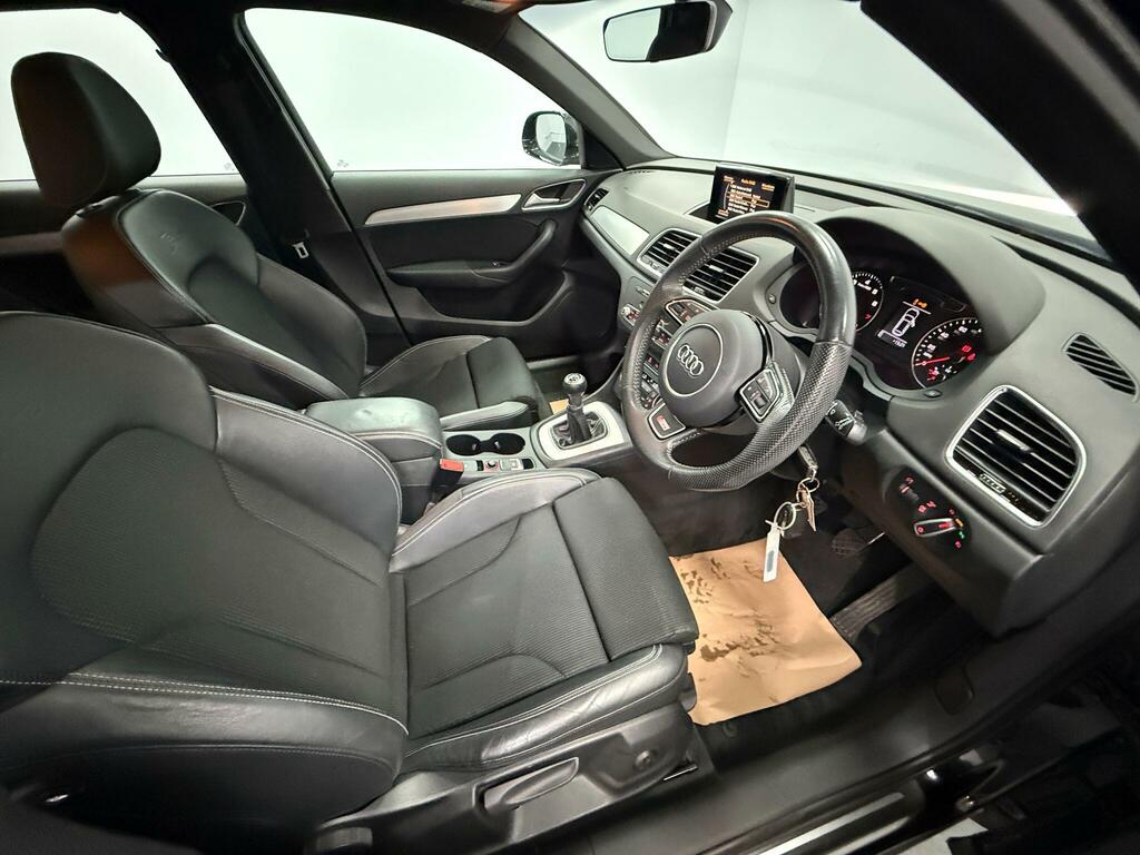 Audi Q3 1.4T Fsi S Line Edition Black #5
