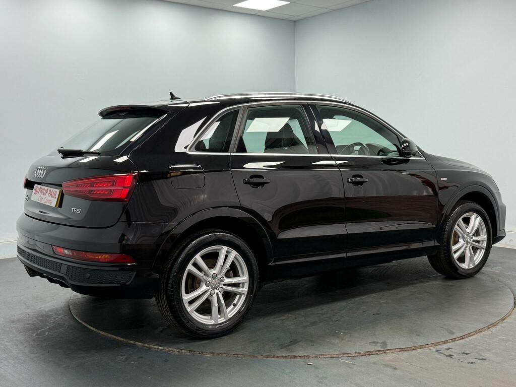 Audi Q3 1.4T Fsi S Line Edition Black #4