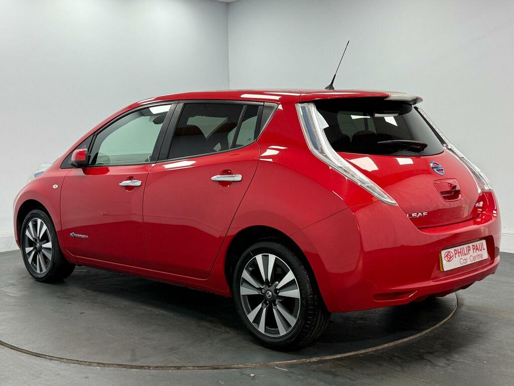 Nissan Leaf 80Kw Tekna 30Kwh Red #3