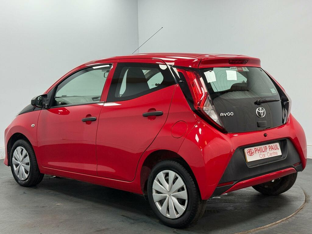Toyota Aygo 1.0 Vvt-i X Red #3