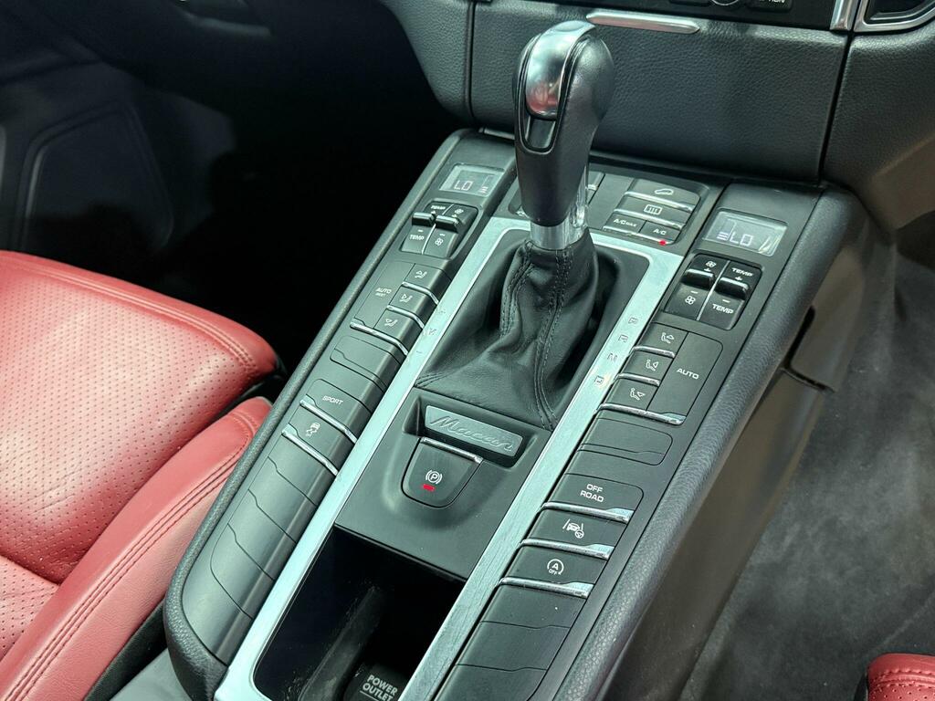 Porsche Macan S D 4Wd Black #13