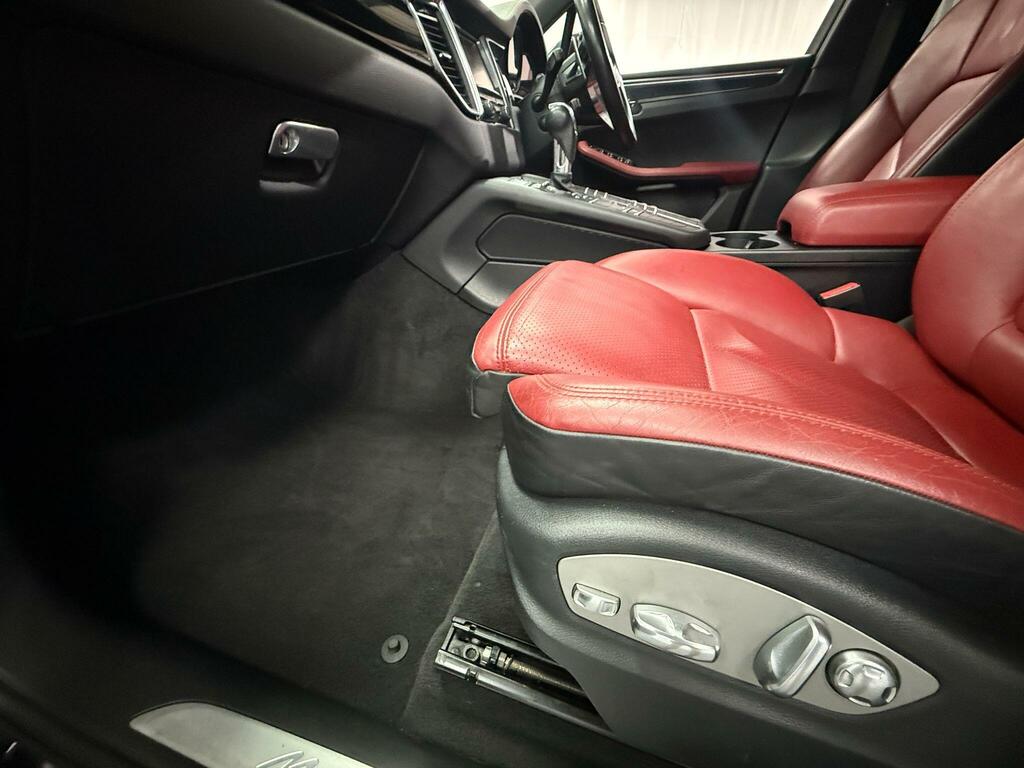 Porsche Macan S D 4Wd Black #26