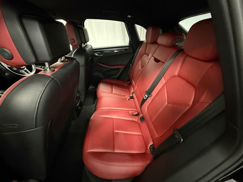 Porsche Macan S D 4Wd Black #22