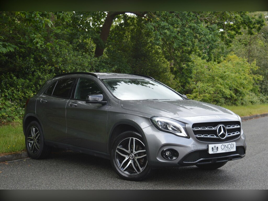 Mercedes-Benz GLA Class 1.6 Gla180 Urban Edition Suv 7G-dct Eur Grey