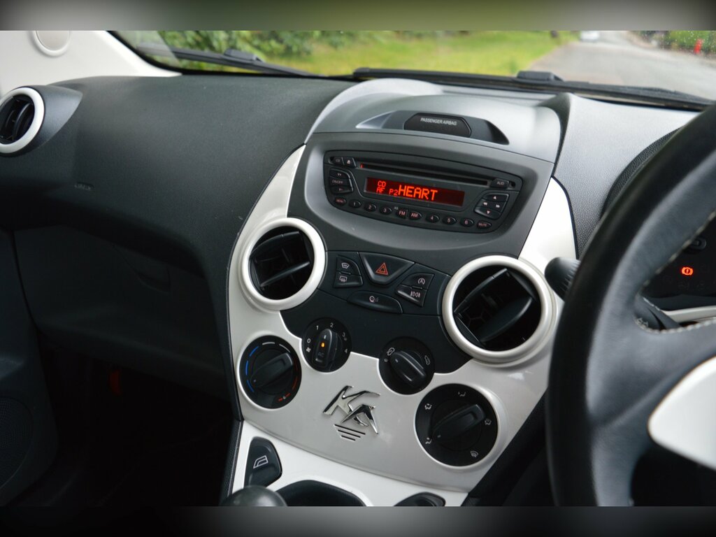 Ford KA Zetec White Edition White #14