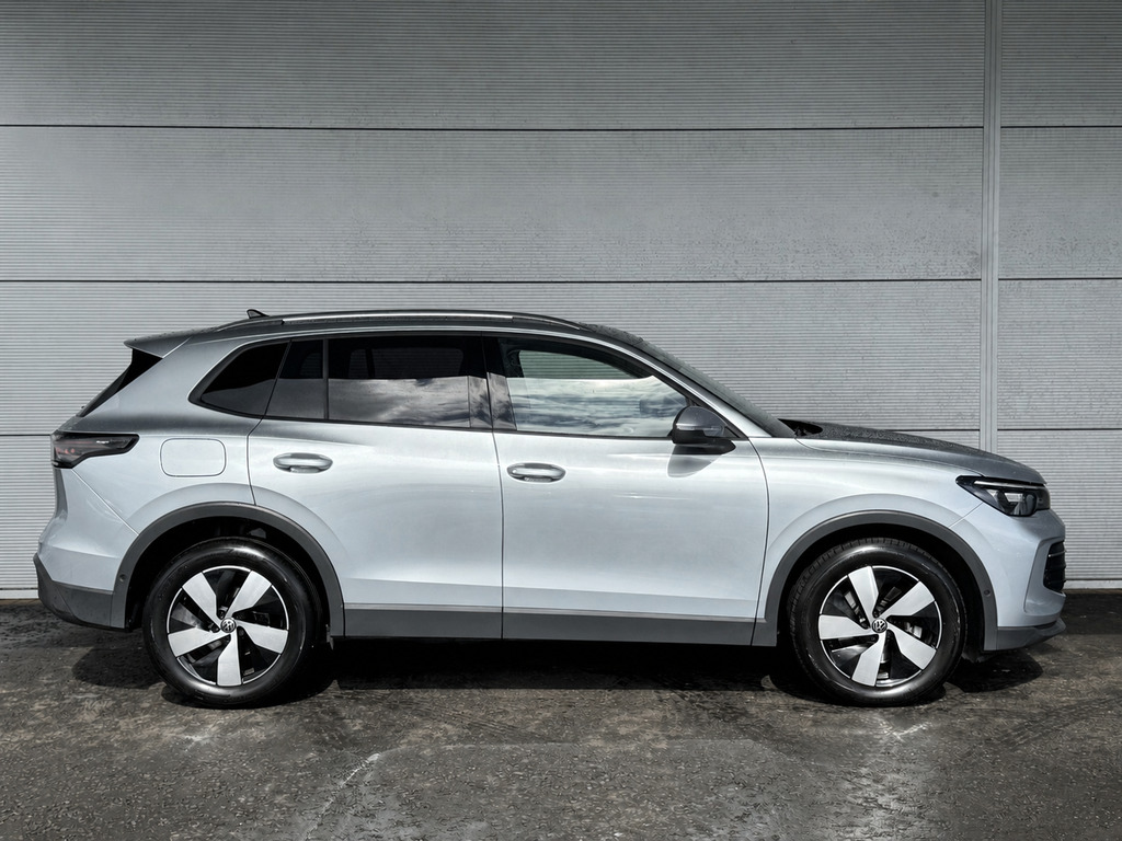 Volkswagen Tiguan 2.0 Tdi Match 150 Bhp Dsg GJ25KFC Silver #3