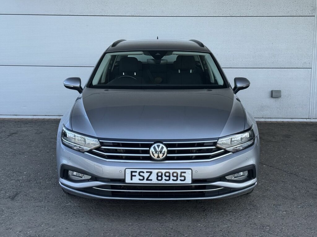Volkswagen Passat Estate 2.0 Tdi Se Nav 150 Bhp Dsg Silver #2