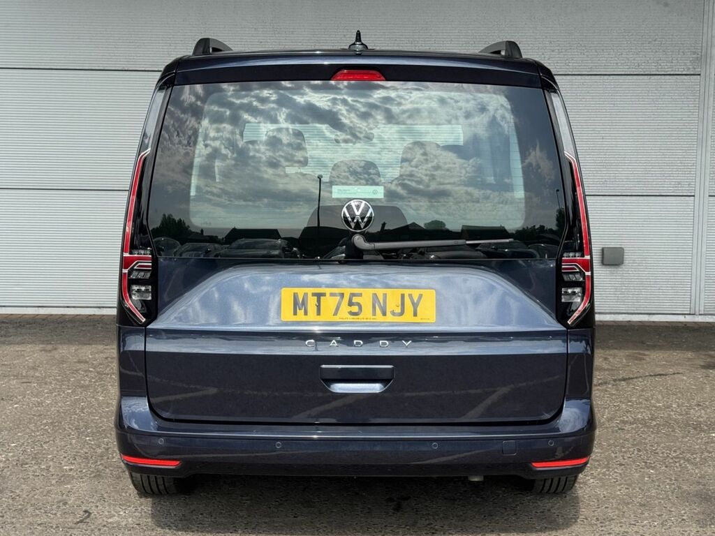 Volkswagen Caddy Maxi Life C20 2.0 Tdi Life 125 Bhp Blue #5
