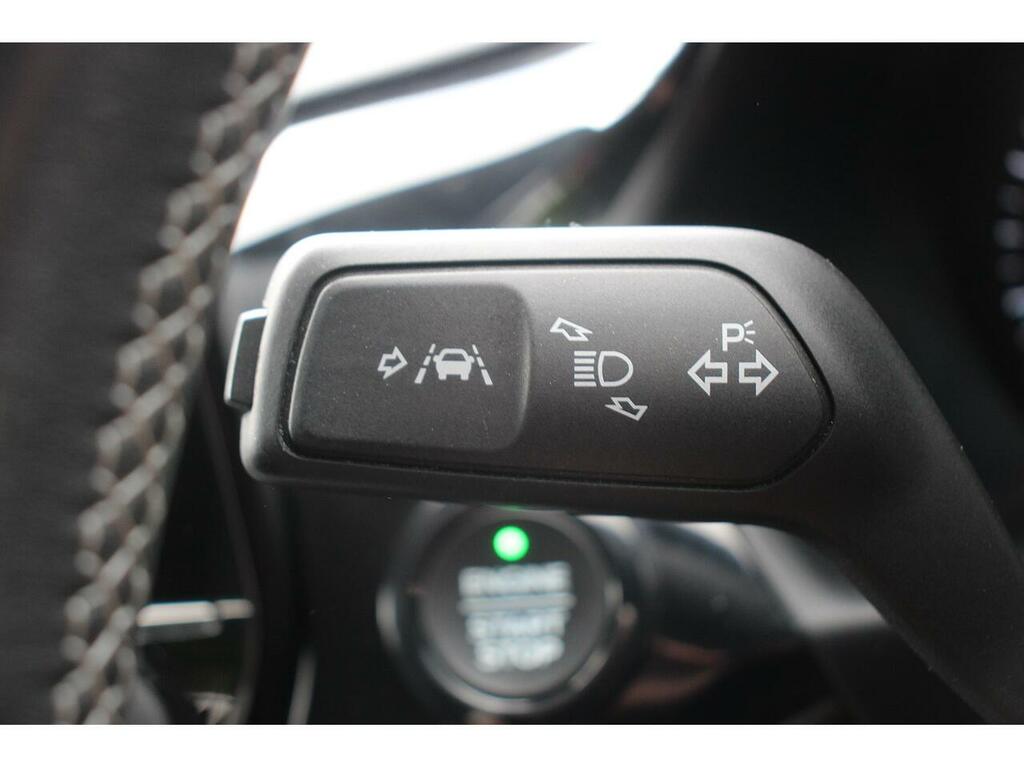 Ford Fiesta Active B And O White #18