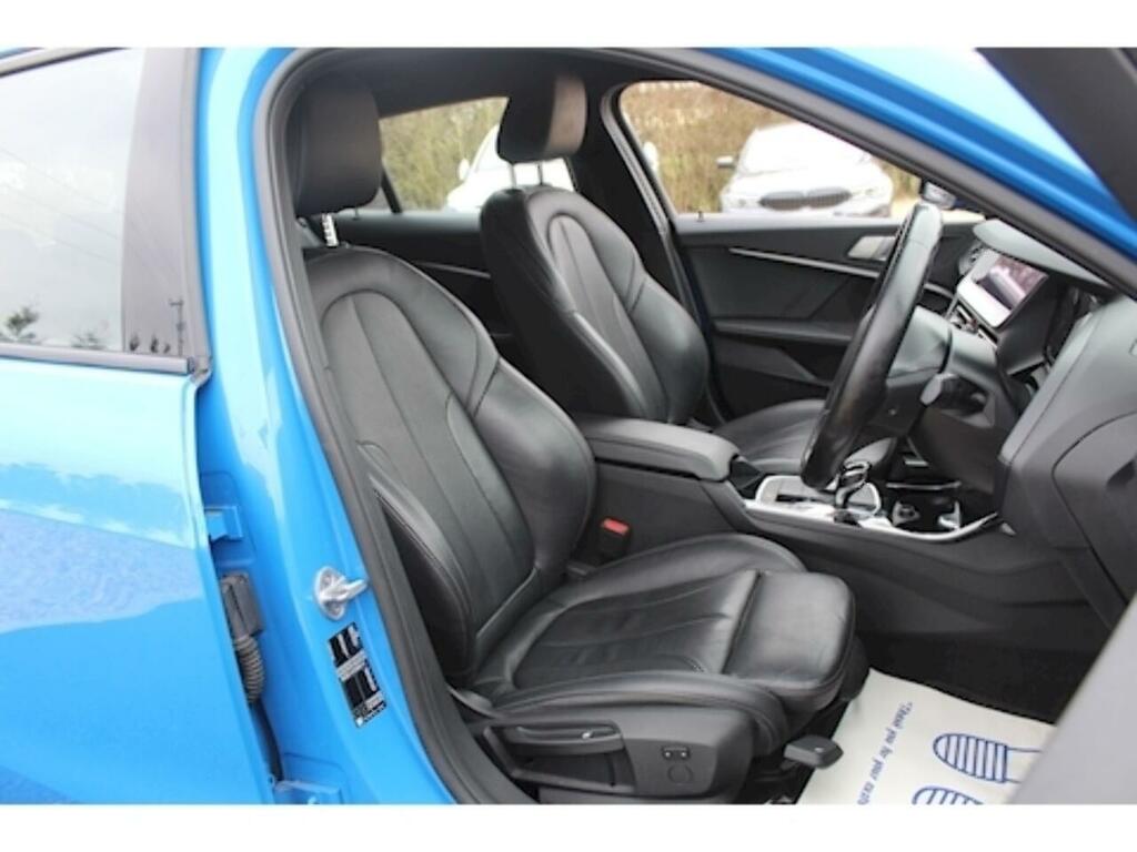 BMW 1 Series Hatchback YF70JMV Blue #6
