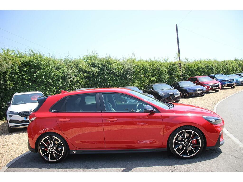 Hyundai I30 Hatchback Red #3