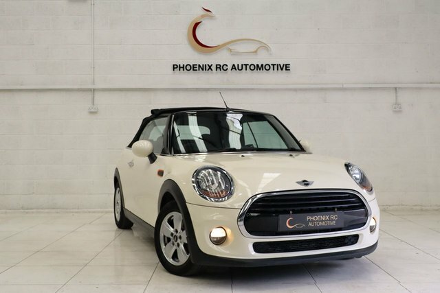 Mini Convertible 1.5 Cooper Convertible Euro 6 S White