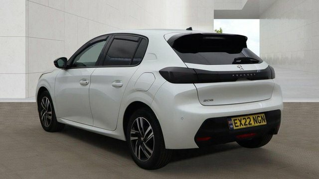 Peugeot 208 Puretech Allure Premium Eat White #3