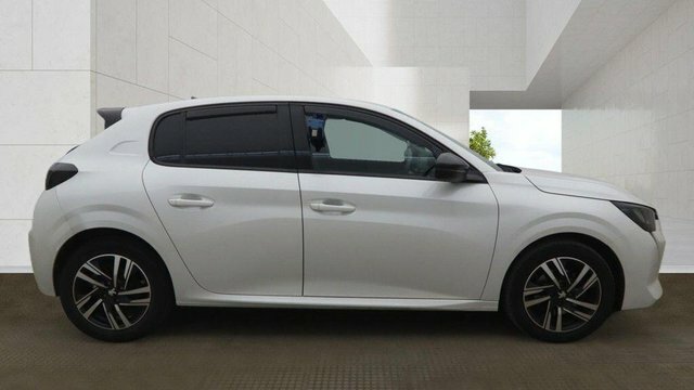 Peugeot 208 Puretech Allure Premium Eat White #6