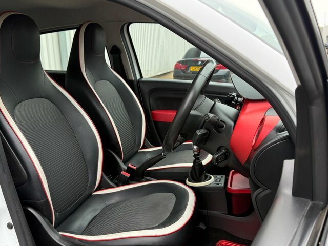 Renault Twingo 0.9 Tce 90 Dynamique Low Mileage Full Main Dealer Red #12