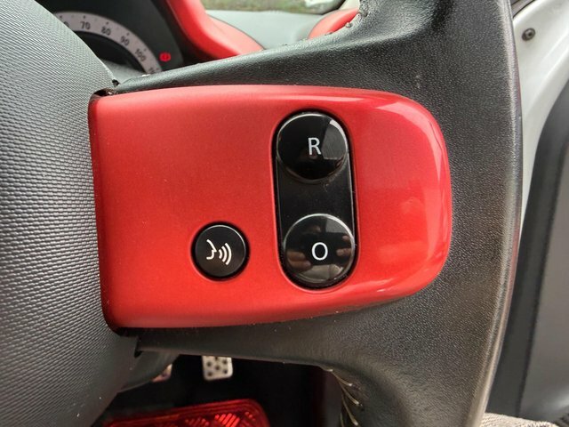 Renault Twingo 0.9 Tce 90 Dynamique Low Mileage Full Main Dealer Red #19