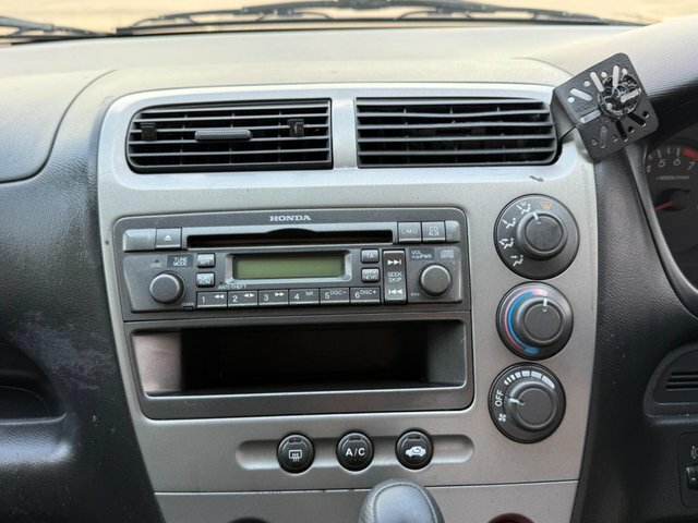 Honda Civic Hatchback 1.6 I-vtec Se Sport 200353 Green #39