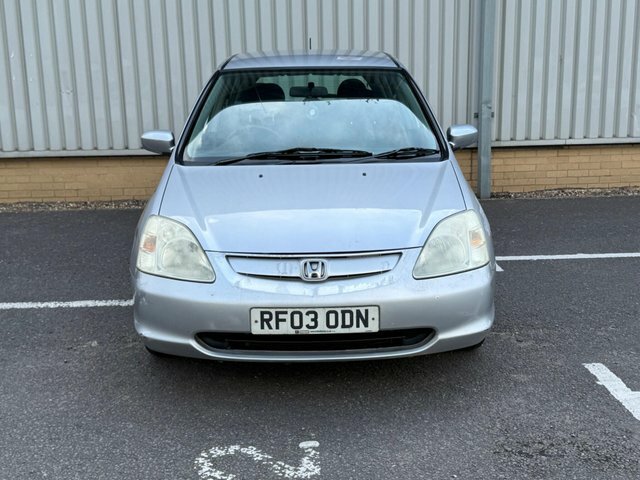 Honda Civic Hatchback 1.6 I-vtec Se Sport 200353 Green #2