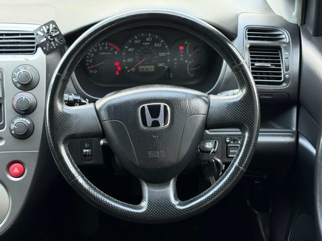 Honda Civic Hatchback 1.6 I-vtec Se Sport 200353 Green #34