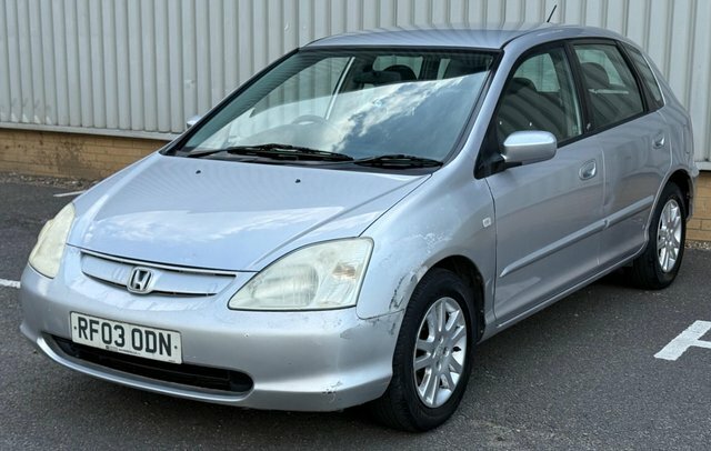 Honda Civic Hatchback 1.6 I-vtec Se Sport 200353 Green #3