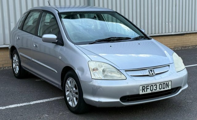 Honda Civic Hatchback 1.6 I-vtec Se Sport 200353 Green #1