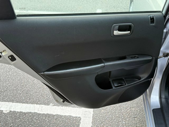 Honda Civic Hatchback 1.6 I-vtec Se Sport 200353 Green #25
