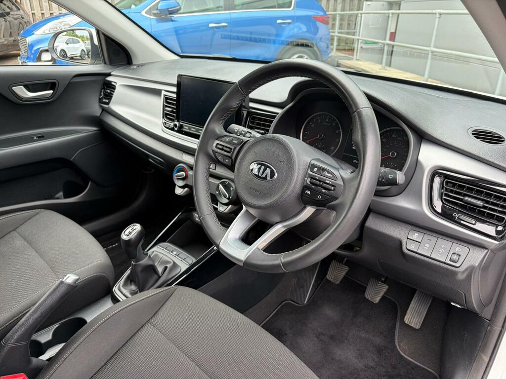 Kia RIO 1.0 T Gdi Mhev 3 Hatchback Hybrid Manua  #9