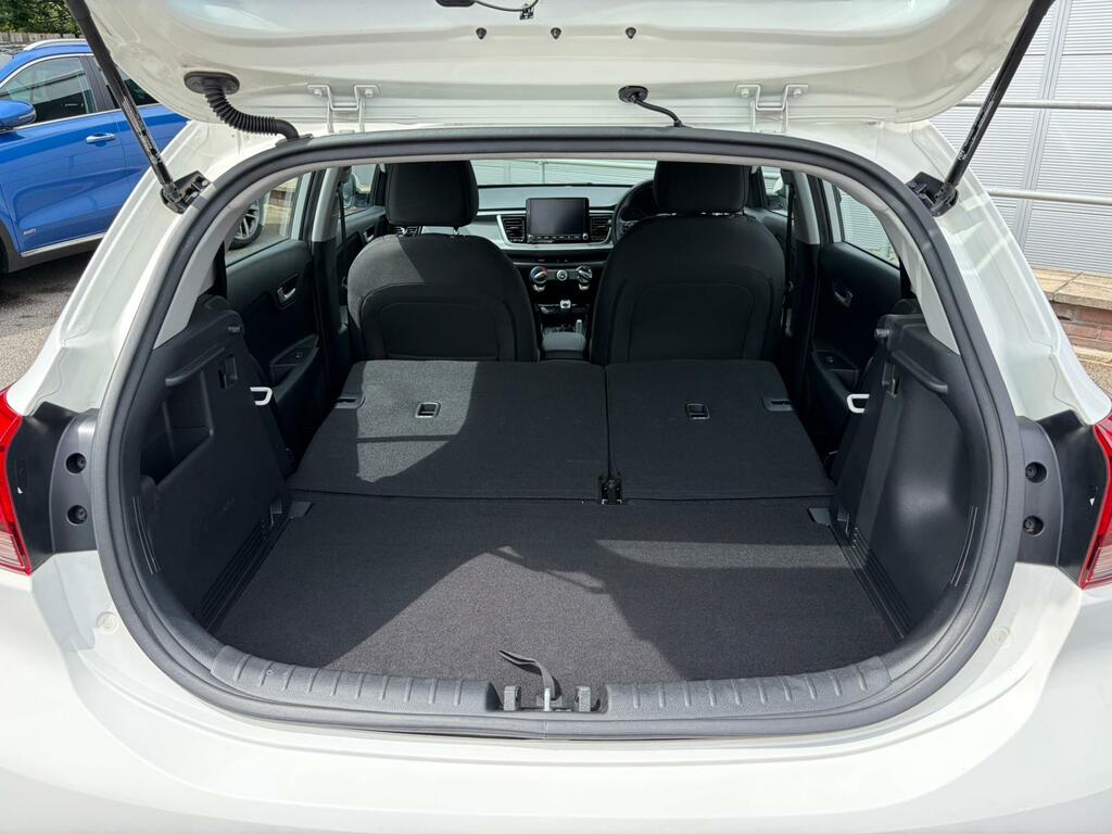 Kia RIO 1.0 T Gdi Mhev 3 Hatchback Hybrid Manua  #8