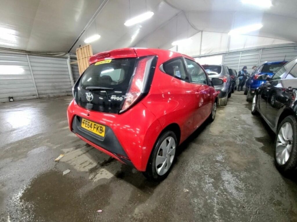 Toyota Aygo 1.0 Vvt-i X-play Hatchback Euro FE64FKB Red #4