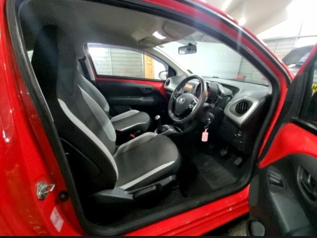 Toyota Aygo 1.0 Vvt-i X-play Hatchback Euro FE64FKB Red #5