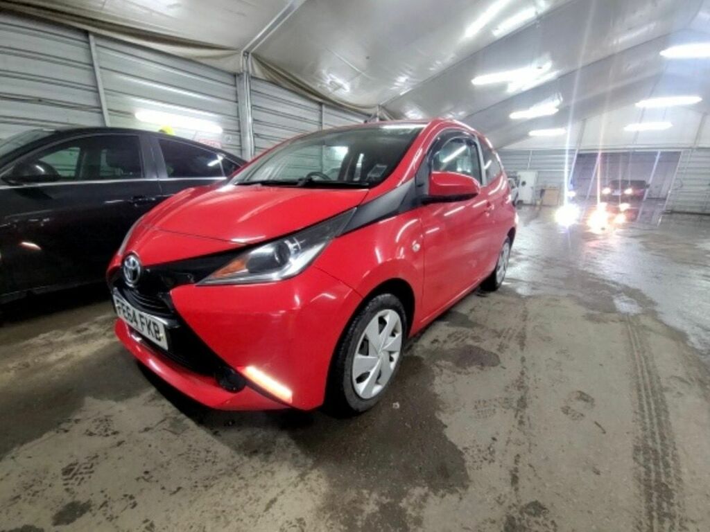 Toyota Aygo 1.0 Vvt-i X-play Hatchback Euro FE64FKB Red #2