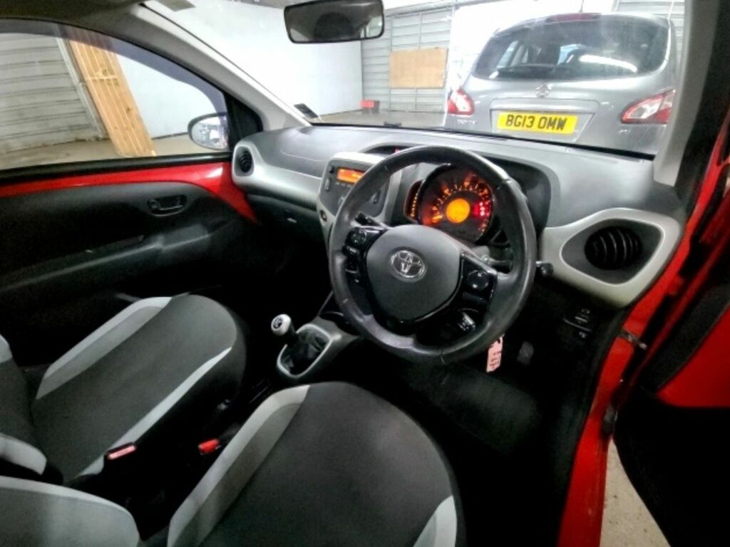 Toyota Aygo 1.0 Vvt-i X-play Hatchback Euro FE64FKB Red #6